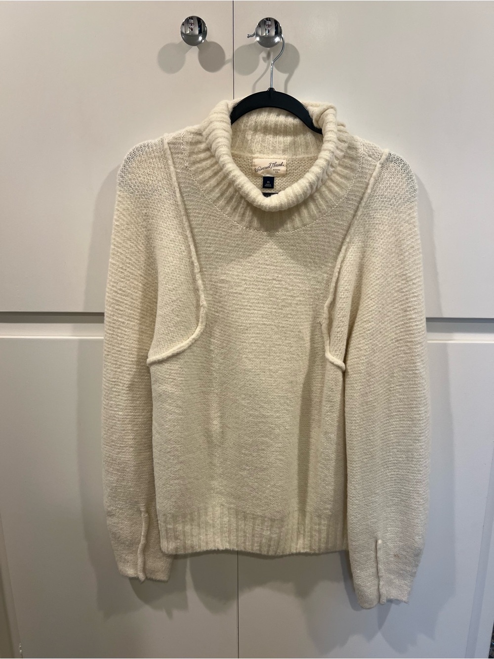 Universal Thread Ivory Turtleneck Crew Sweater